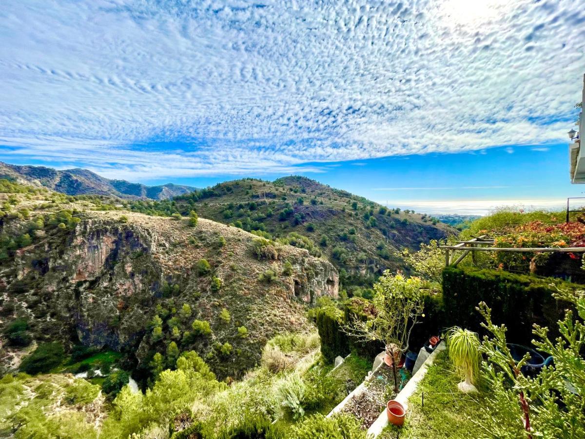 Apartamentos Axarquia , Frigiliana, Terraza Privada Con Vistas A La Montana Rio Y Al Mar ภายนอก รูปภาพ