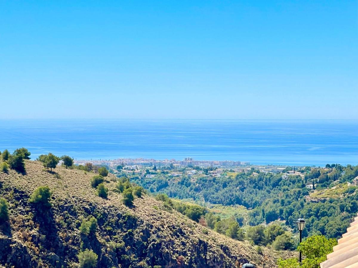 Apartamentos Axarquia , Frigiliana, Terraza Privada Con Vistas A La Montana Rio Y Al Mar ภายนอก รูปภาพ