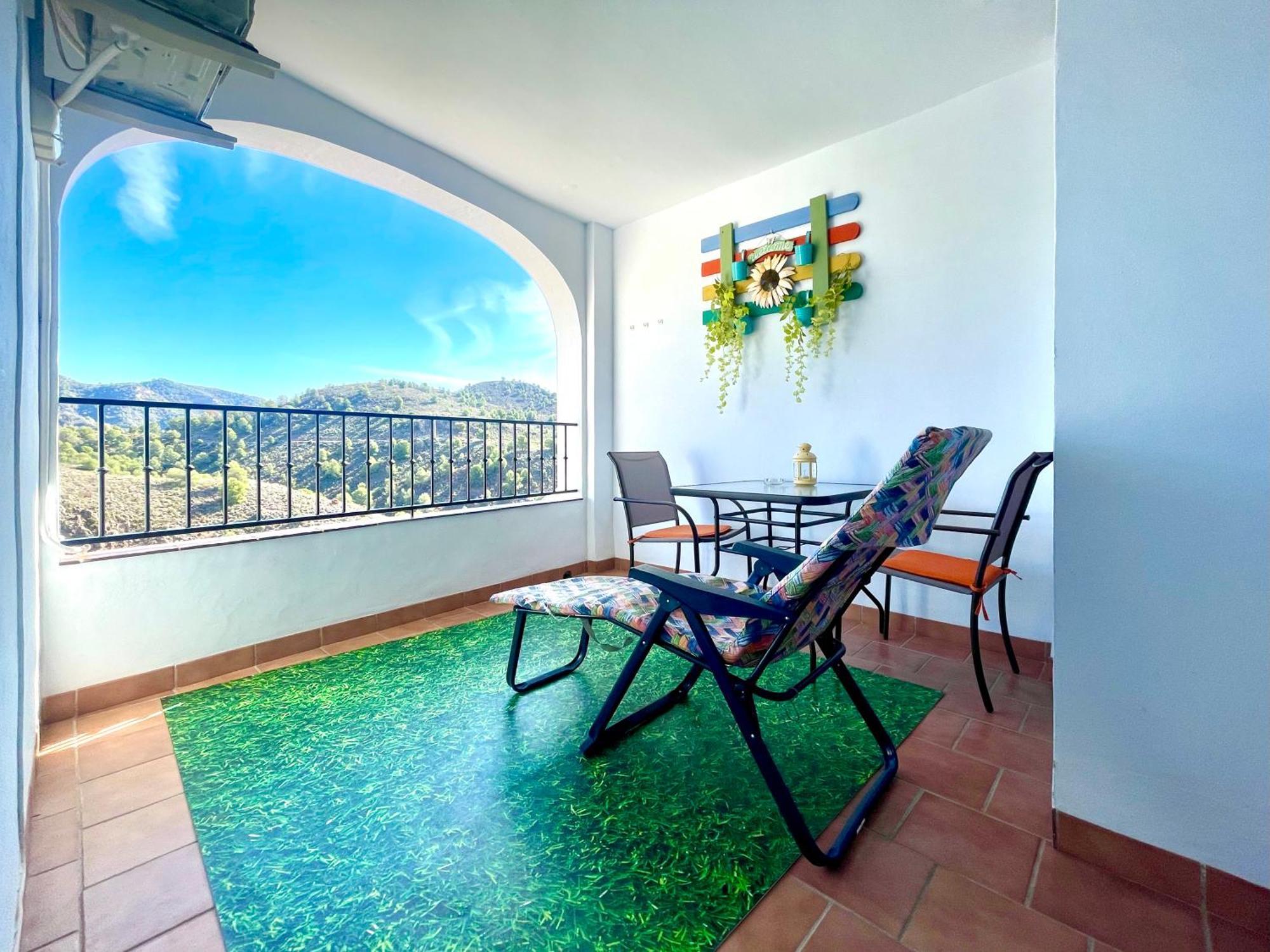 Apartamentos Axarquia , Frigiliana, Terraza Privada Con Vistas A La Montana Rio Y Al Mar ภายนอก รูปภาพ