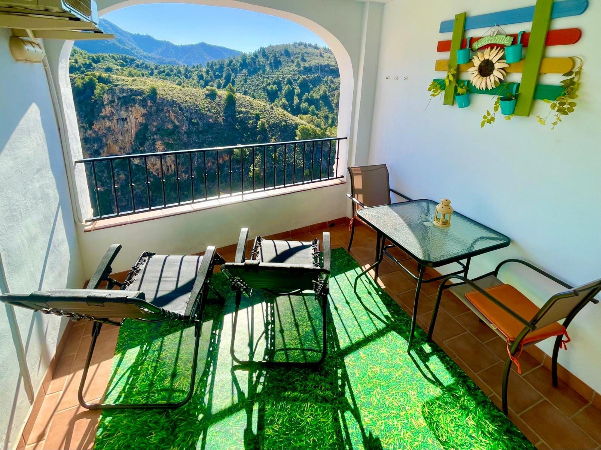 Apartamentos Axarquia , Frigiliana, Terraza Privada Con Vistas A La Montana Rio Y Al Mar ภายนอก รูปภาพ