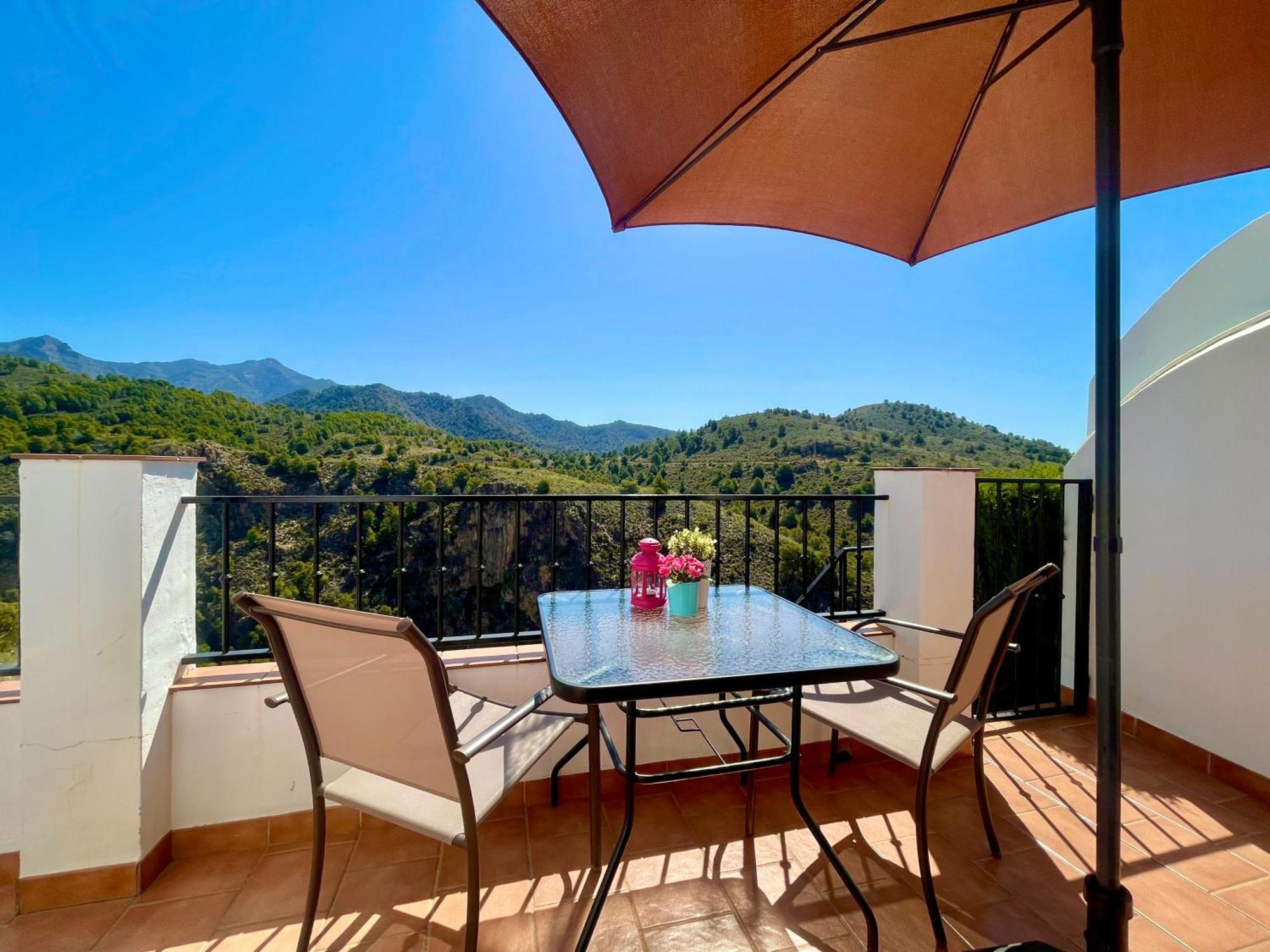 Apartamentos Axarquia , Frigiliana, Terraza Privada Con Vistas A La Montana Rio Y Al Mar ภายนอก รูปภาพ